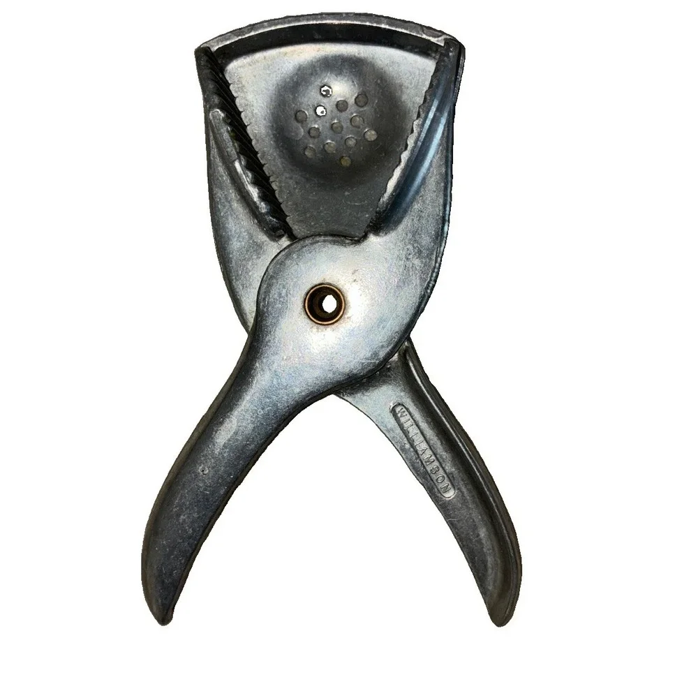 Vintage Williamson Aluminum Hand Held Citrus Lemon Lime Squeezer Made in USA 6